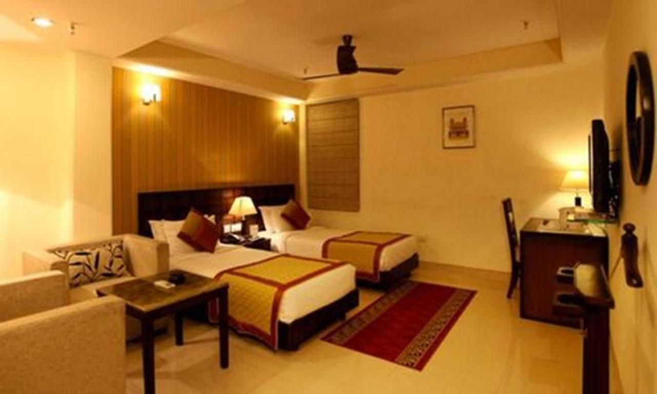 King Delhi Airport Hotel New Delhi Eksteriør billede