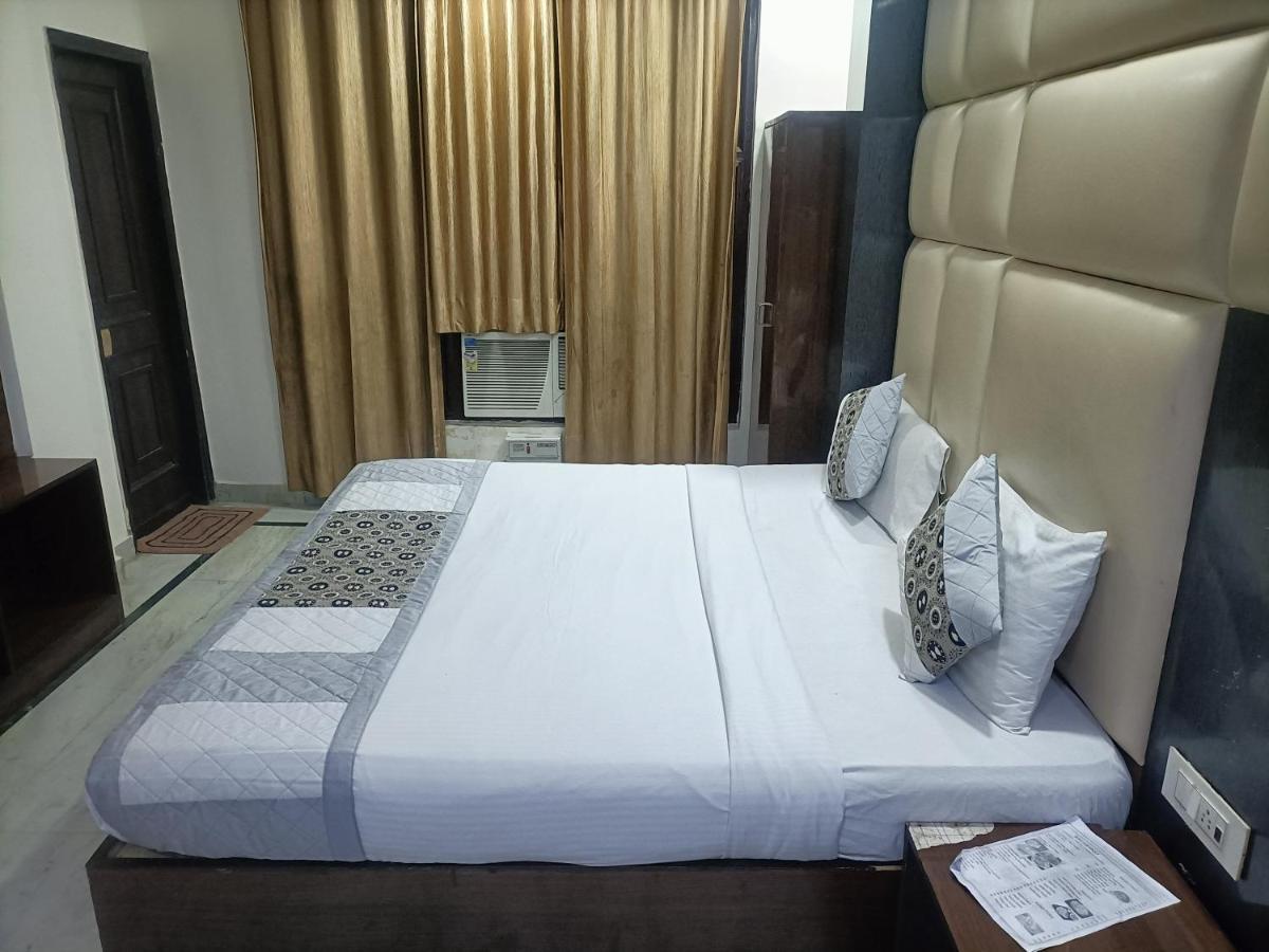 King Delhi Airport Hotel New Delhi Eksteriør billede