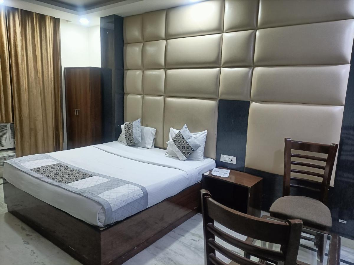 King Delhi Airport Hotel New Delhi Eksteriør billede