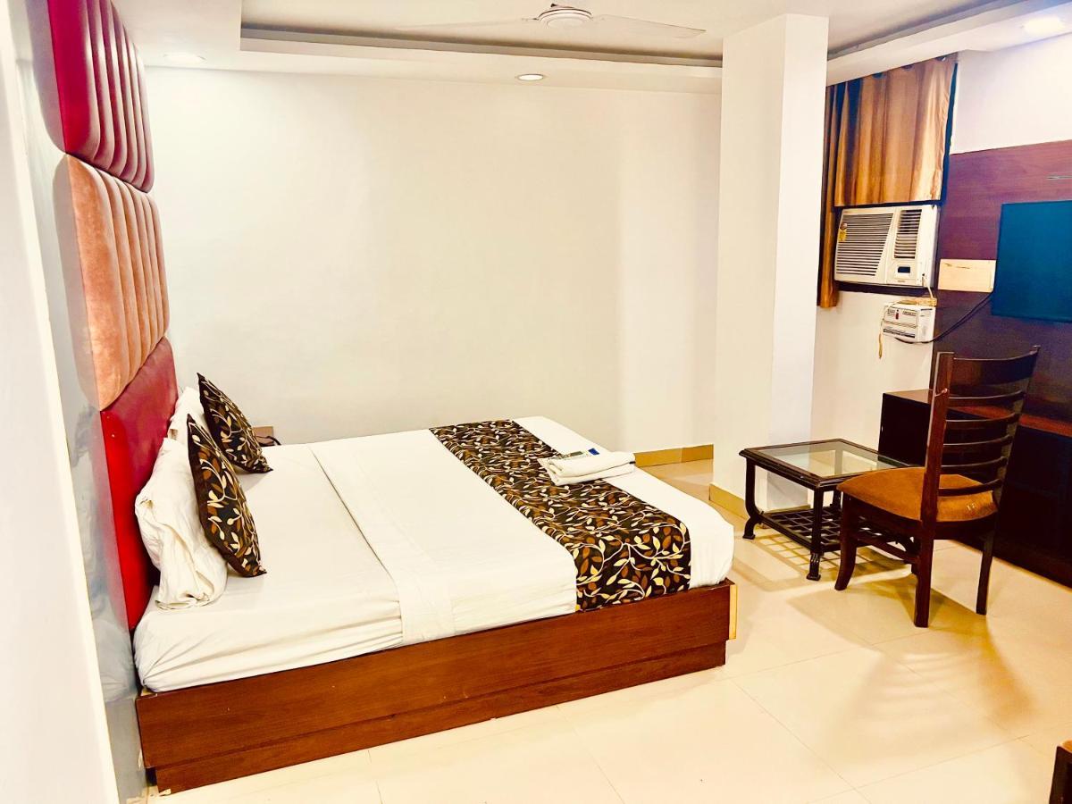 King Delhi Airport Hotel New Delhi Eksteriør billede